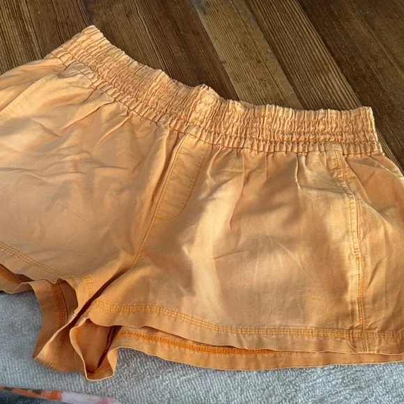 Aerie Orange Shorts With Pockets - Picture 1 of 3